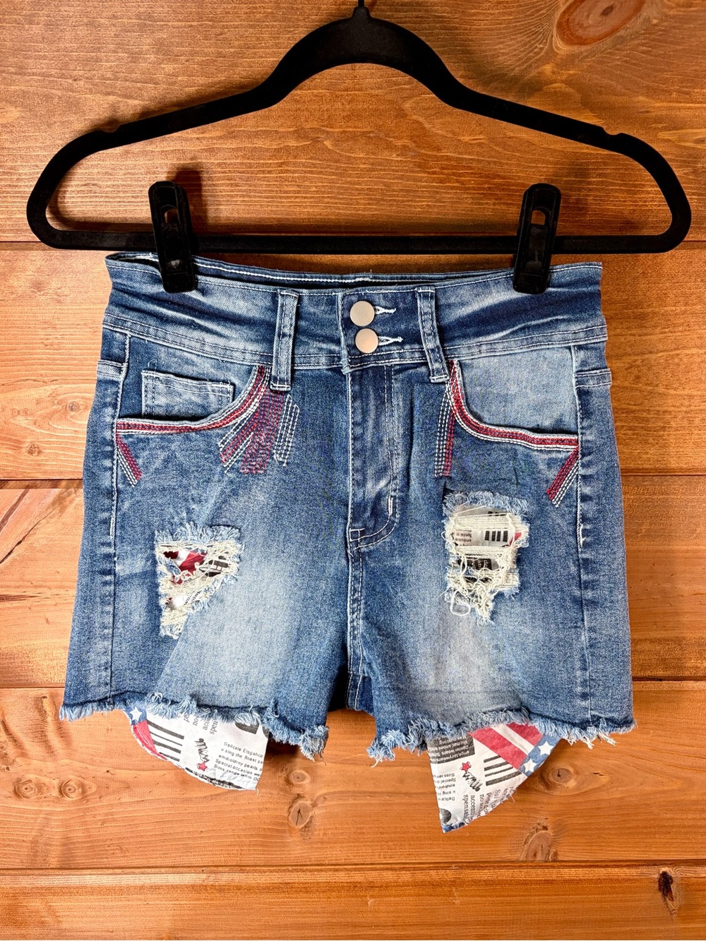 High-Rise NWOT Patriotic Distressed Denim Women’s Stretch Jean Shorts Medium 🇺🇸